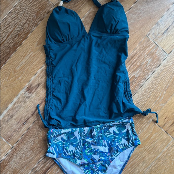 Teal Halter One-Piece Swimsuit - Picture 2 of 2